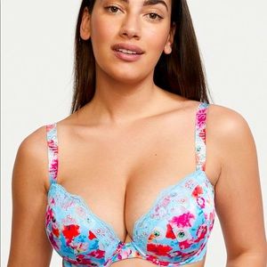 This is a Victoria’s Secret shine strap push up bra. This is In a 34 DD